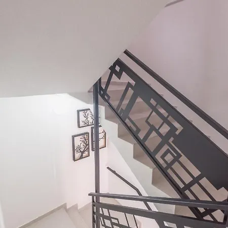 Centar لوزنيكا