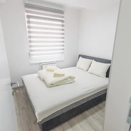 شقة فندقية Centar لوزنيكا