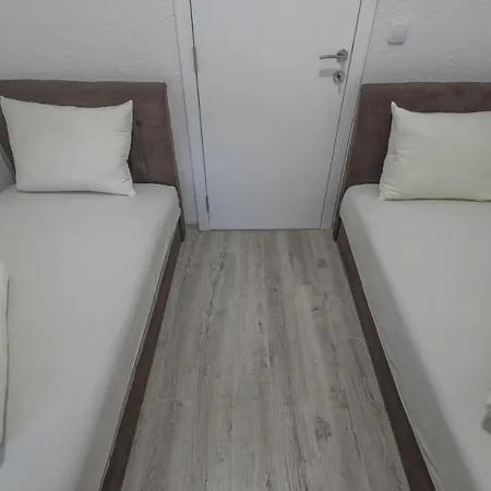 شقة فندقية Centar 3*